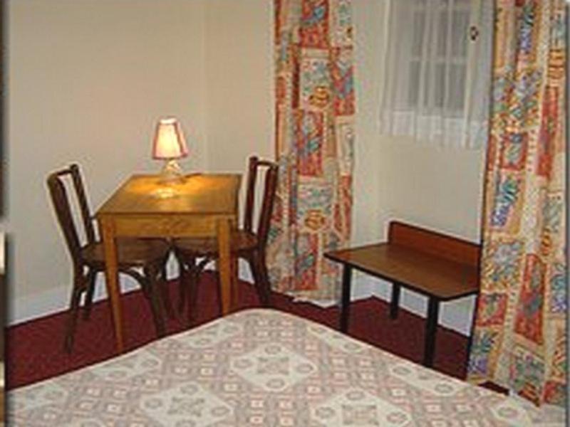 Hôtel de Paris Poligny  Kamer foto