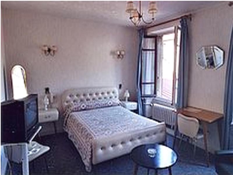 Hôtel de Paris Poligny  Kamer foto