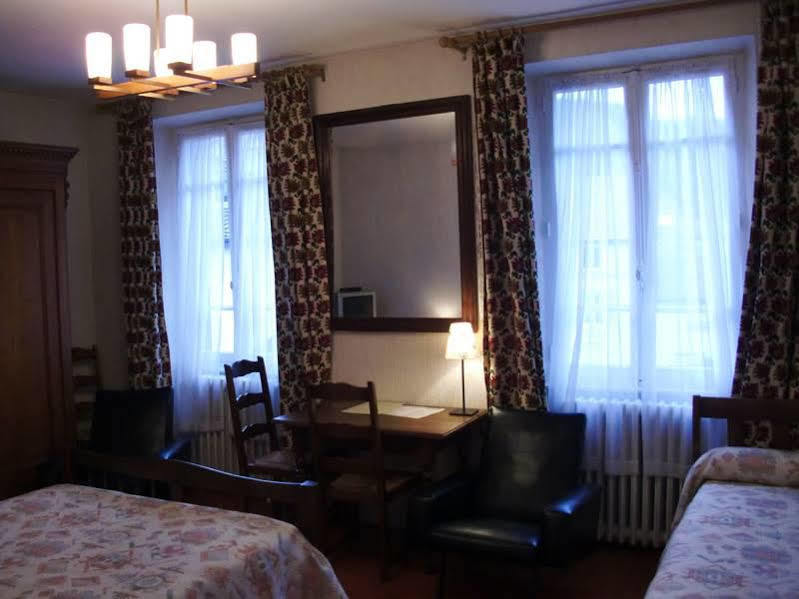 Hôtel de Paris Poligny  Buitenkant foto